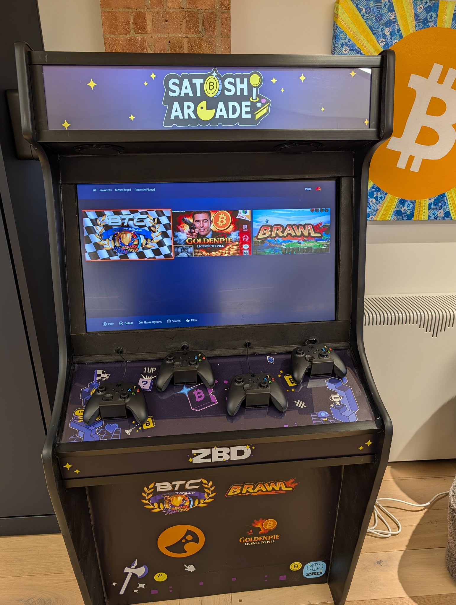 Satoshi Arcade — a custom bitcoin arcade cabinet running MandelDuck games
